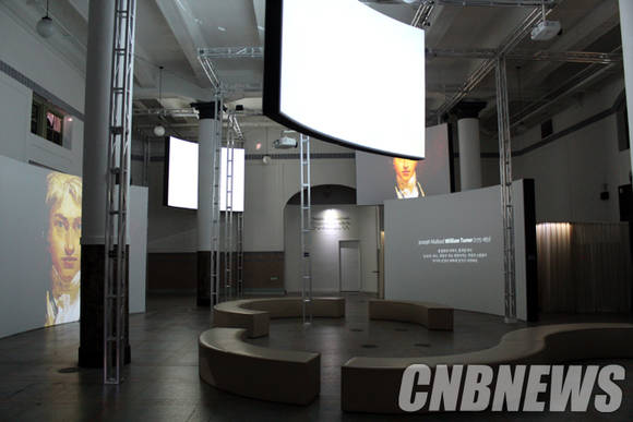 '반 고흐 인사이드: 빛과 음악의 축제'전 전시장 전경.(사진=김금영 기자)