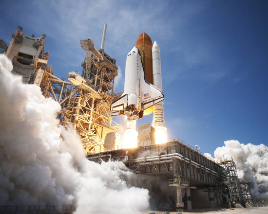 우주 왕복선 아틀란티스의 발사 장면. 사진 = NASA 휴먼 어드벤처전