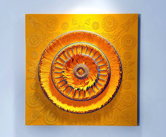 김세중, '리컨스티투션 오브 스페이스 넘버 13(Reconstitution of Space No.13)'. 알루미늄 메시, 우레탄 코팅, 107 x 107cm. 2013.