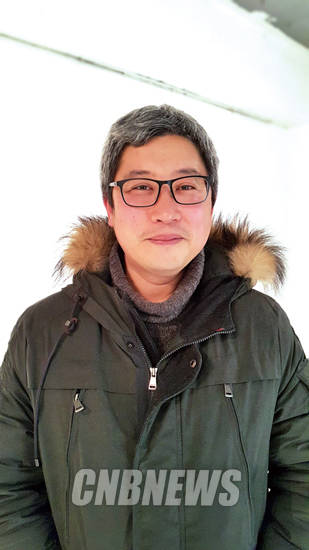 요기가 표현 갤러리의 대표 이한주. 사진= 김연수 기자