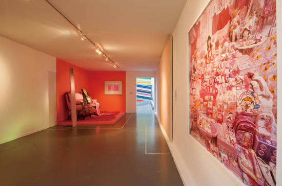 ‘컬러풀’전은 무채색, 분홍, 파랑, 초록, 빨강, 노색, 혼합색까지 7가지 주요 색채군으로 나뉘어 구성된다. 사진 = 경기도미술관