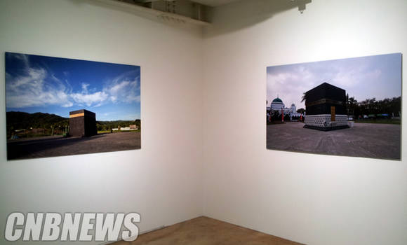 위모 암발라 바양의 작품. 성지 순례의 진정한 모습과 의미를 묻는 작업이다.(사진=김금영 기자)