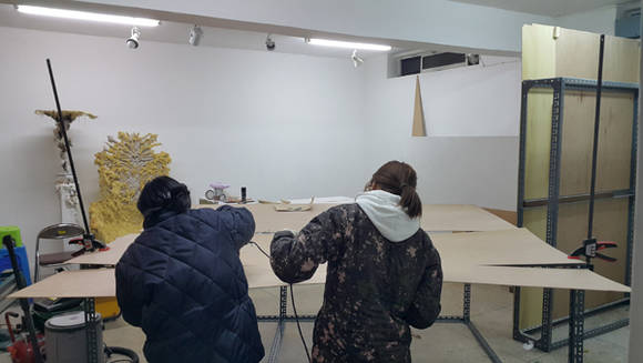 공동작업공간의 모습. 여기서는 주로 큰 규모의 작업을 한다.(사진=김연수 기자)