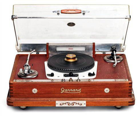 서울옥션 제14회 eBID NOW 'Day 2'에 출품되는 두 개의 톤암(tone arm)이 특징인 가라드(Garrard) 301 턴테이블(301 Turntable). 추정가는 270만~500만 원이다.(사진=서울옥션)