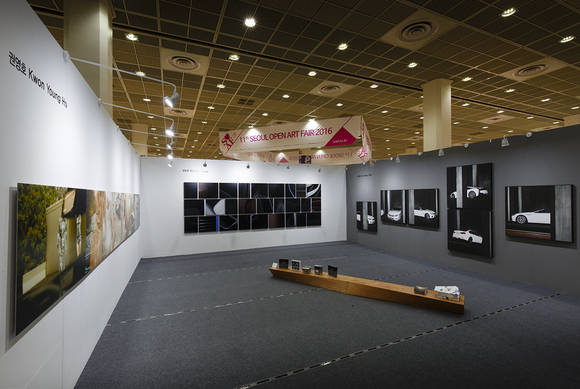 ‘서울오픈아트페어(SOAF) 2016’에서 선보인 BMW의 특별 사진전 모습. (사진=BMW코리아)