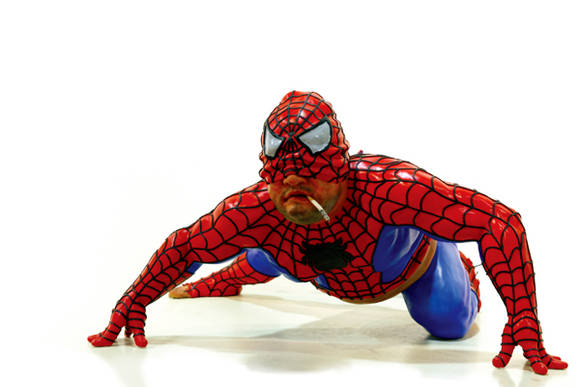 박우성, ‘스파이더 맨 2(Spider - Man 2)’. 레진에 유채(Oil on resin), 100 x 75 x 60 cm. 2012.(사진=리나갤러리)