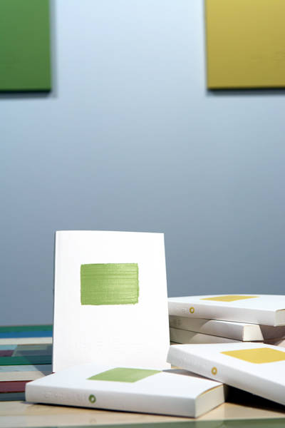 이경 작가의 에디션(eddysean) 작품. 각 노트에 직접 붓질을 하고 에디션 넘버도 적었으며 판권에는 도장도 찍어 하나의 작품으로 만들었다.(사진=에이루트)