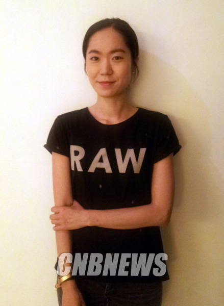 '사운드 프로젝트'로 댓글 문화에 관한 토론을 제시하는 김가람 작가.(사진=김금영 기자)