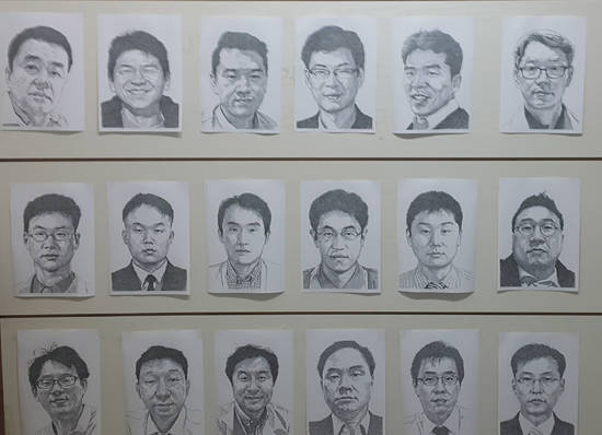 초상화 프로젝트 '보이지 않는 기억'의 작품들.(사진=김연수 기자)