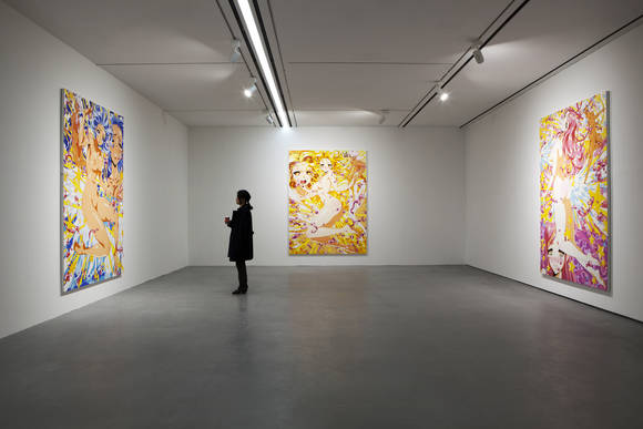 두산갤러리 뉴욕의 전시 'NU'의 설치 모습. 왼쪽부터 이윤성 작 '다나에 블루', '다나에 옐로우', '다나에 핑크'. 146 x 95cm, 캔버스에 아크릴. 2015. (사진 = 두산갤러리)