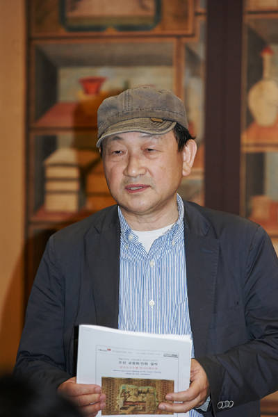 윤범모 교수는 문자도와 책거리의 창조적 계승을 강조했다.(사진=예술의정당)